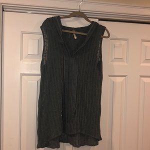 Knit sleeveless blouse